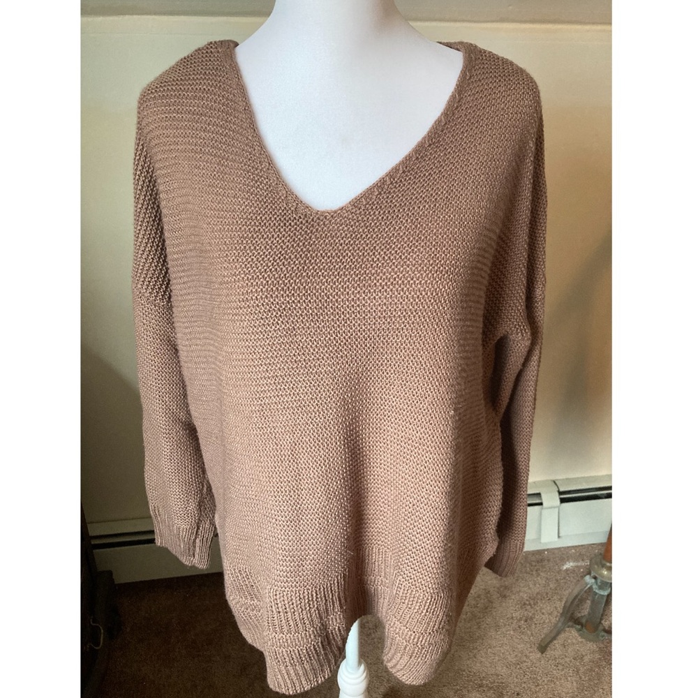 Charlotte Russe light knit sweater size Medium
